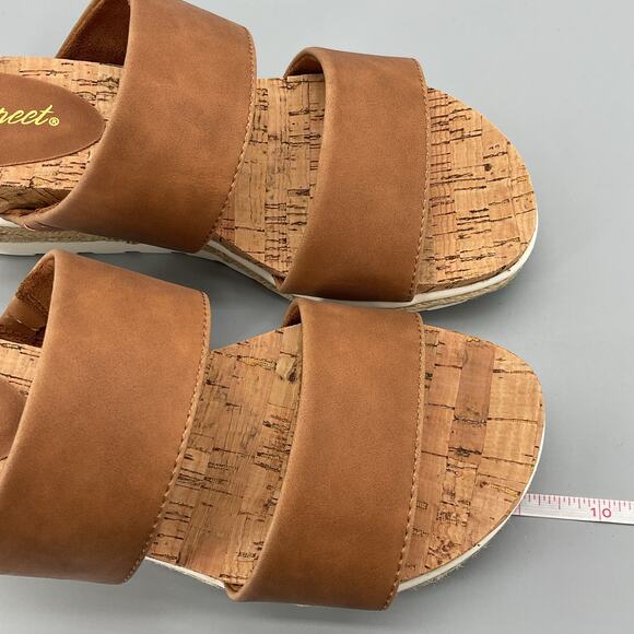 NEW Easy Street Women’s Maryann Wedge Sandals Tan Size 7W - Picture 7 of 10